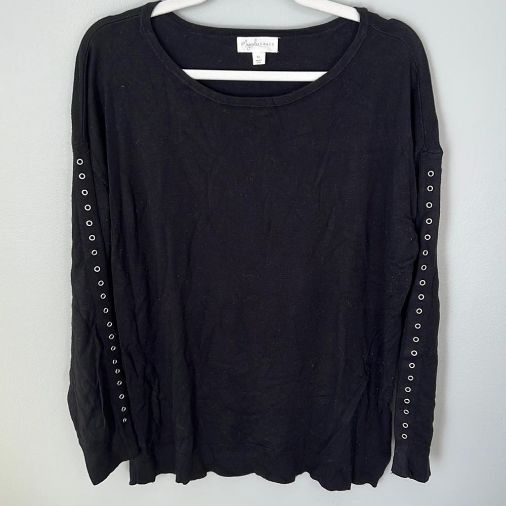 Magnolia Grace Crewneck Sweater / Size XL